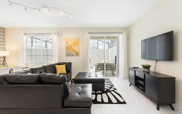 Storey Lake - 3066 Gatsby Street