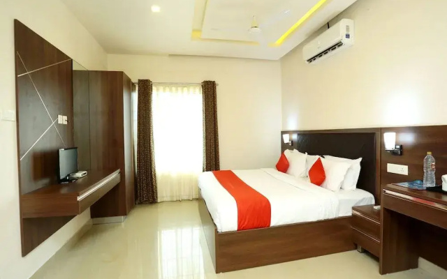 OYO 16812 Hotel Padippurayil