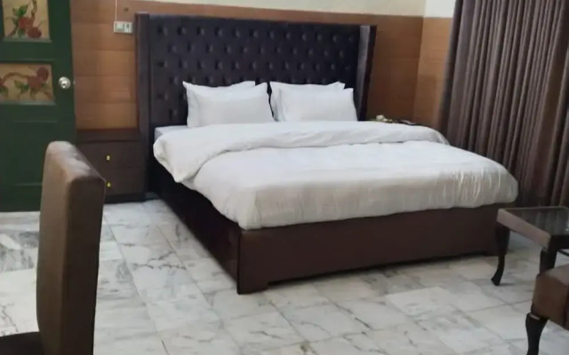 Executive Grand Royal