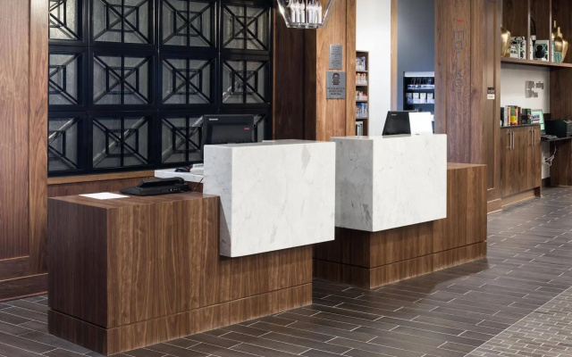 Courtyard by Marriott Richmond Downtown