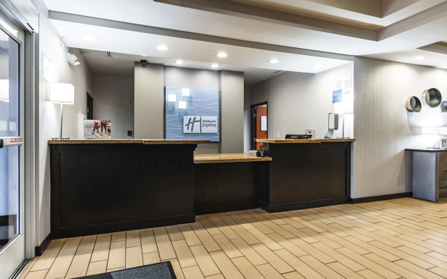Holiday Inn Express & Suites Ironton by IHG