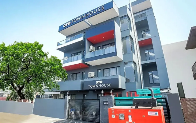 Townhouse Artemis Hospital