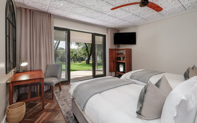 Palm River Hotel