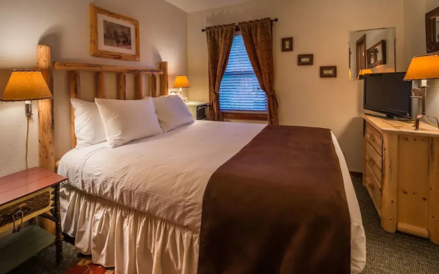Franciscan Lakeside Lodge