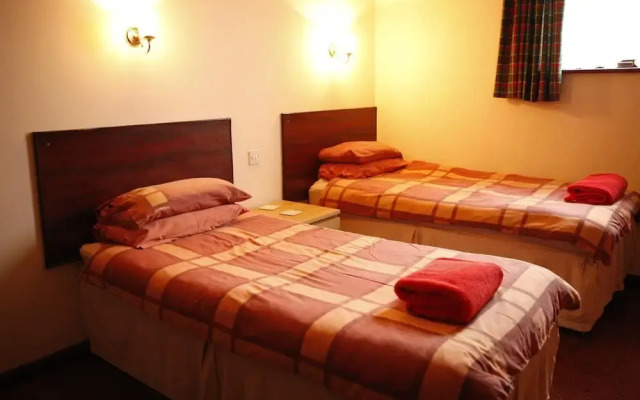 Riverside Hotel