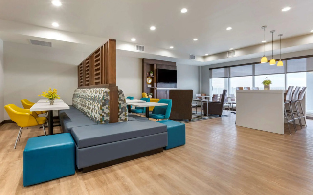 MainStay Suites Carlsbad South