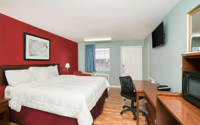 Travelodge by Wyndham Santee