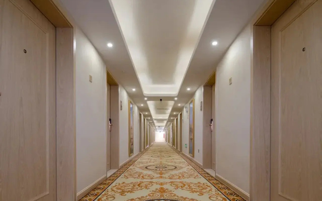 Vienna Classic Hotel (Shenzhen Pingshan Bihu)