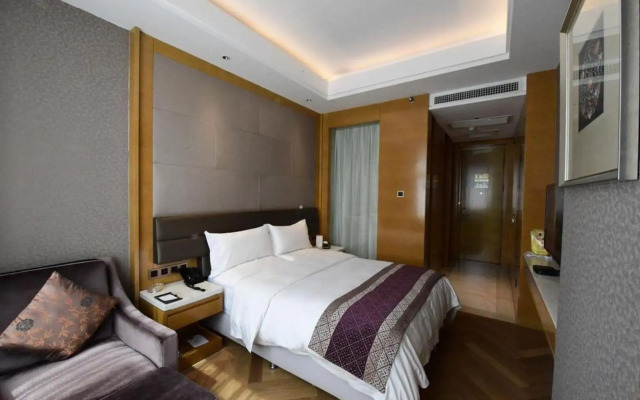 Golden Kirin Hotel