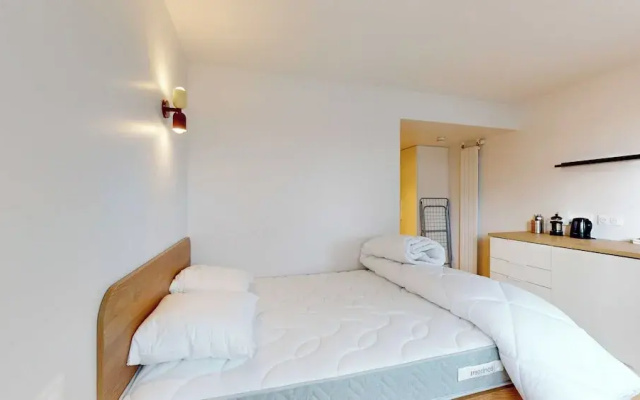 Room 1211 in a Premium Residence- Sport/laundry