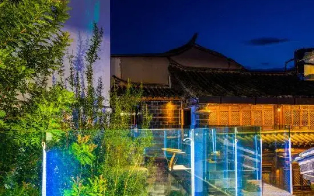 Suyu. Inn (Jianshui Ancient City Train Shop)