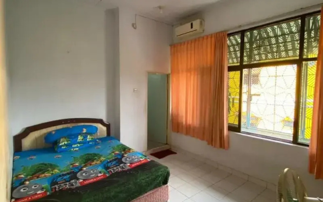 Bulusaraung Homestay Makassar By Zuzu