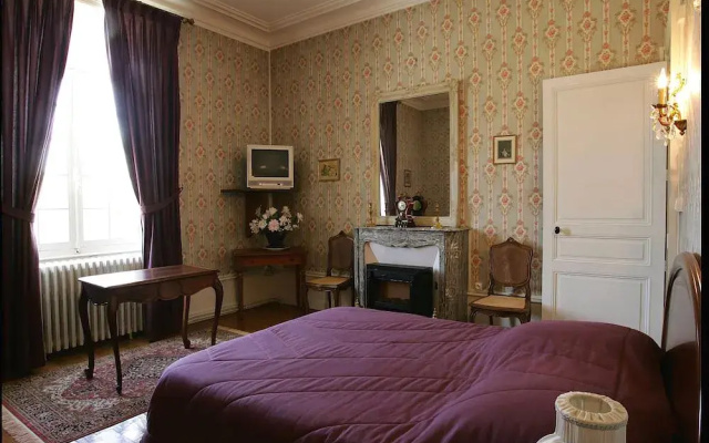 Au Chateau de Montbraye