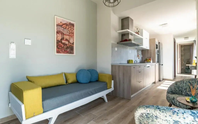 Kyma Seaview Apartment 2, Episkopi Beach