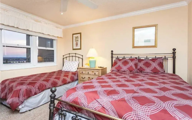 Shores Club 702 - Two Bedroom Condo