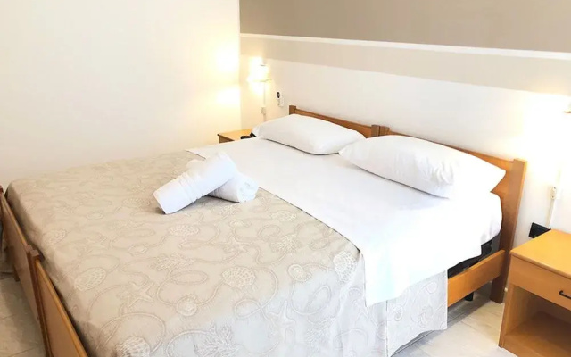 Salent Hotel