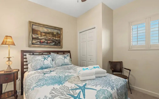 Beachfront Bliss Awaits: 2-bed, 2-bath Condo at Sterling Reef - Sleeps 6!