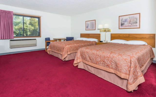 Super 8 by Wyndham Front Royal Near Shenandoah National Park