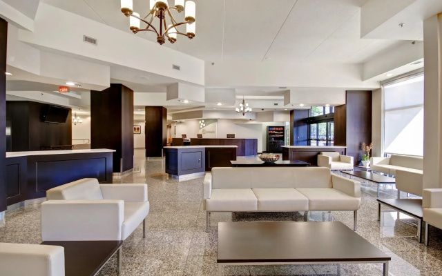 Holiday Inn & Suites Windsor Ambassador Bridge by IHG
