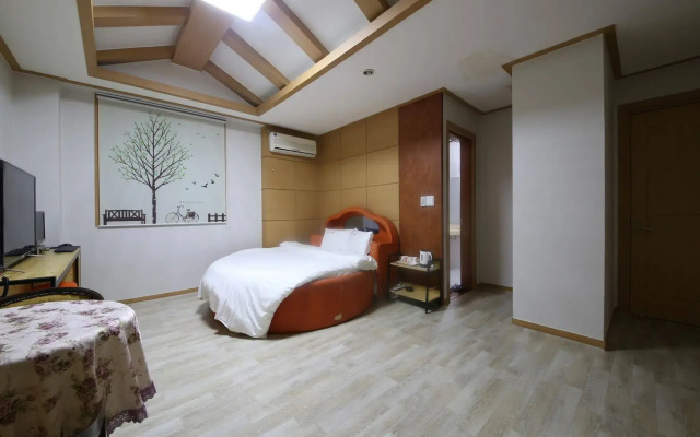 Theme Motel