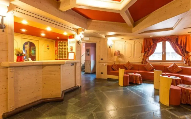 Hotel Arisch