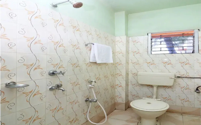 OYO 16101 Samrat Holiday Inn