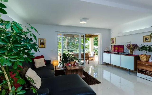 Blue Lagoon Apartment