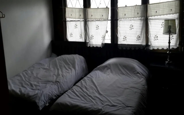 Baan Kong Hostel Lamphun