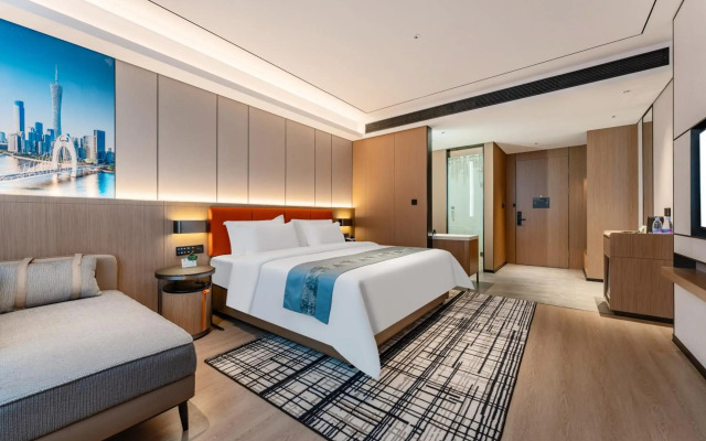 Liang Fan Holiday Inn