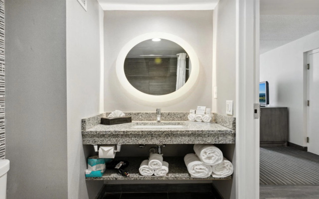 Holiday Inn Express Williamsburg North by IHG