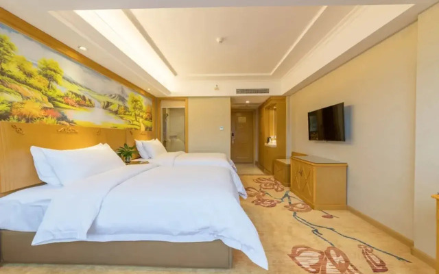 Vienna Hotel (Guilin Yongfu Station Store)