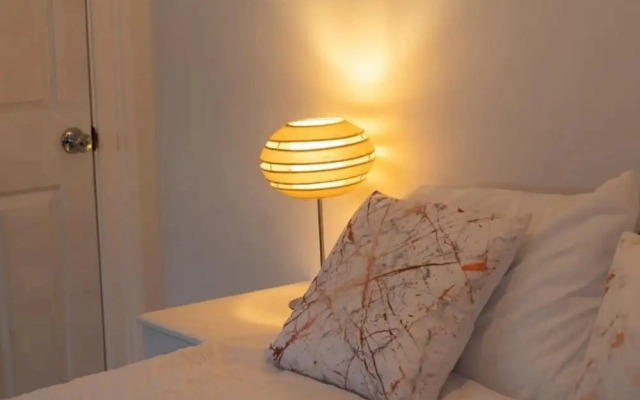 Private Parking, Urban Comfort & City Haven