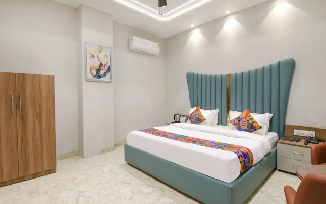 Fabhotel Prime Royal Court