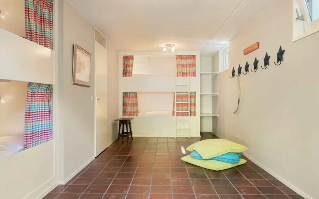 Luxurious Villa With Dishwasher Close to De Veluwe
