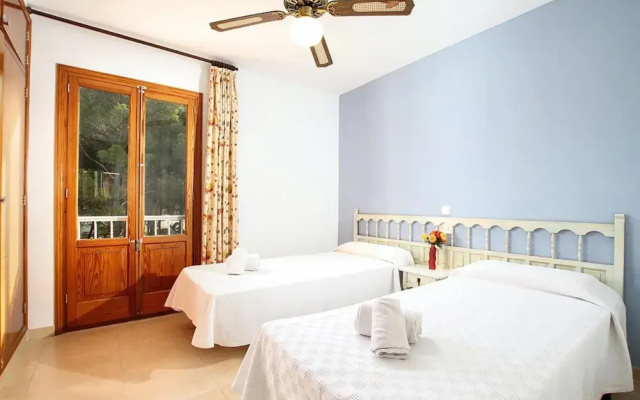 Apartment - 3 Bedrooms with WiFi and Sea views - 108769