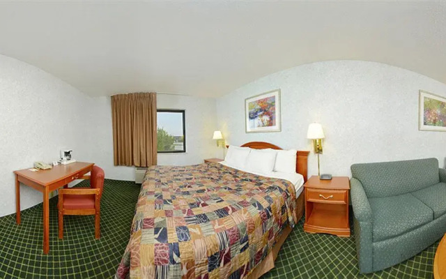 Days Inn Topeka