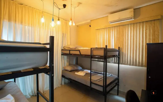 Hostel Central