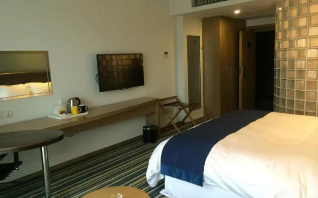 Holiday Inn Express Dujiangyan Ancient City by IHG