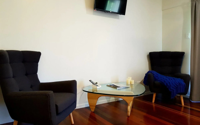 Camelot Boutique Accommodations