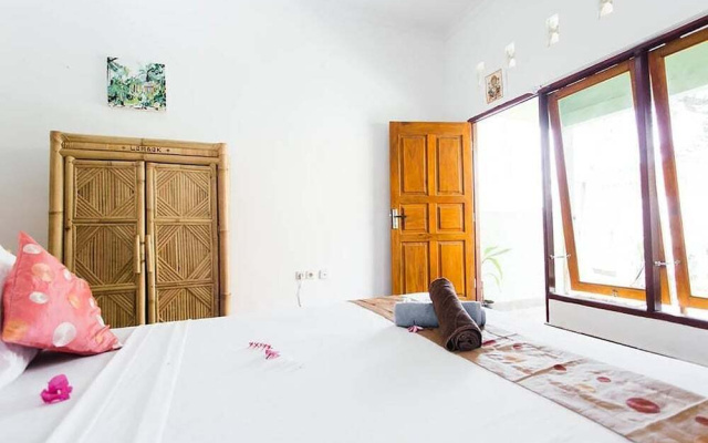 Lisa Gili Bungalow