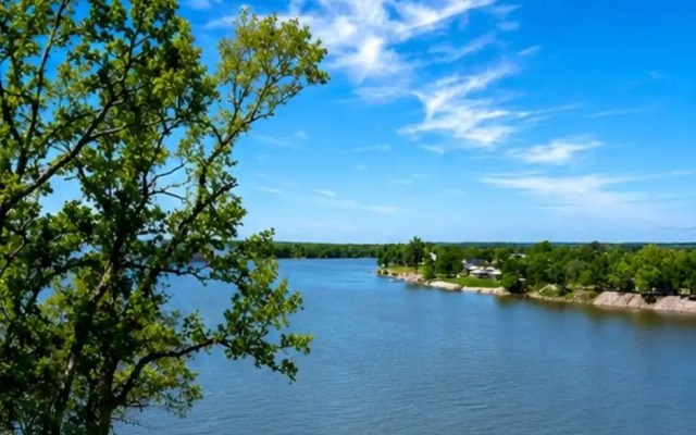 Sleep Inn & Suites Savannah Tennessee Riverfront
