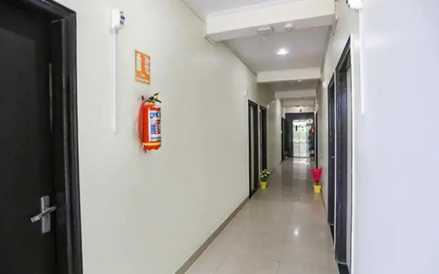 Lily Grand Hyderabad Gate by OYO Rooms