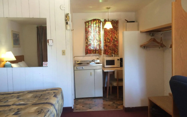 Shady Rest Motel