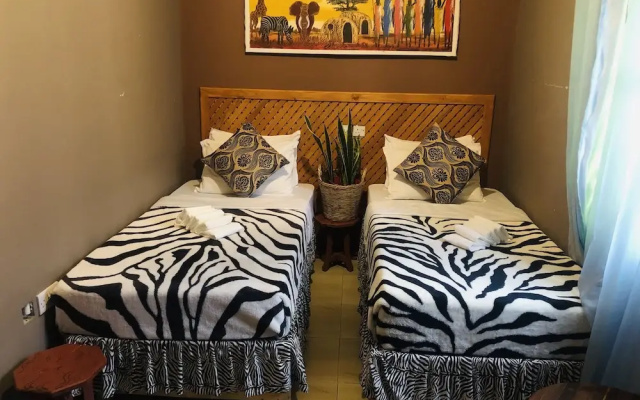 Savannah House - Hostel