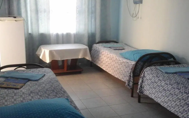 Гостиница Guesthouse Malinkin в Анапе отзывы, цены и фото номеров - забронировать гостиницу Guesthouse Malinkin онлайн Анапа комната для гостей