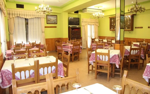 Hostal Cazalegas