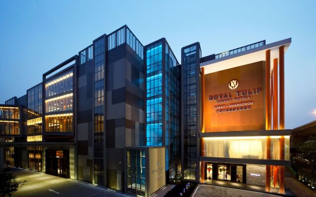 Отель Royal Tulip Luxury Hotels Carat Guangzhou Гуанчжоу вид на фасад