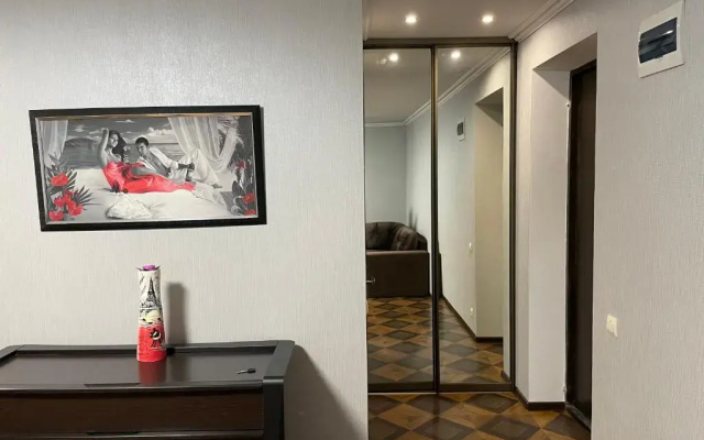 Studio at Vardaniya 7