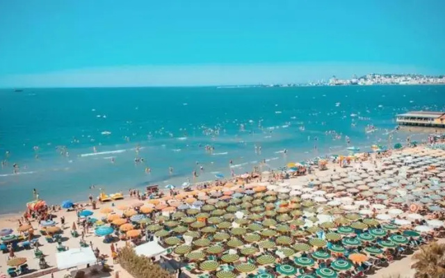 Cheap studios , 10 meters from beach