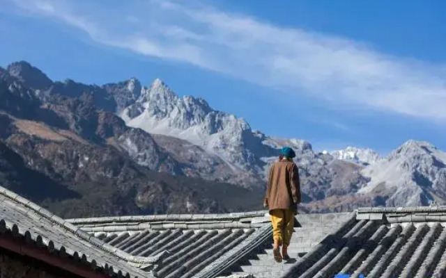 Meteorite Snow Mountain Resort (Rizhao Jinshan Roof View)